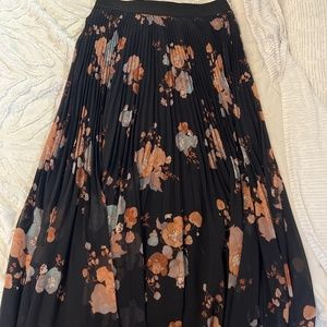 Wilfred Pleated Skirt